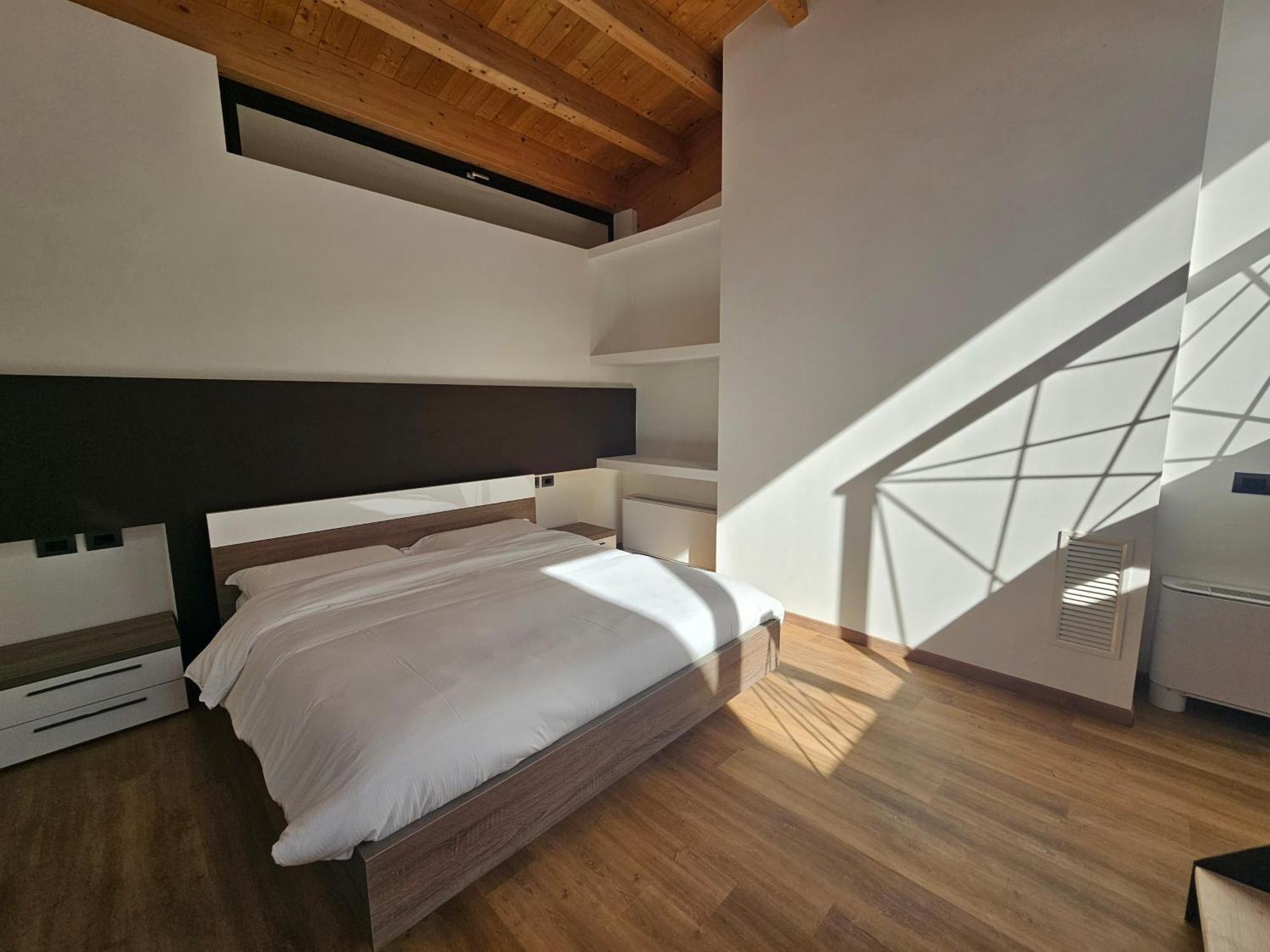 Mezzago Royal Suites Esterno foto