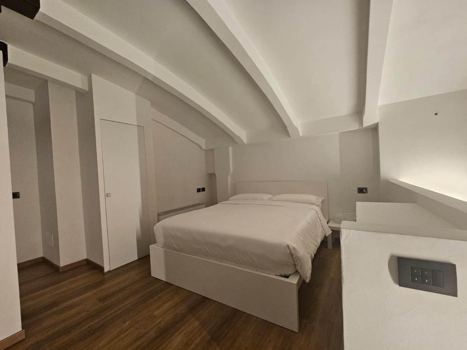 Mezzago Royal Suites Esterno foto